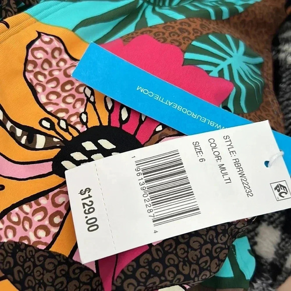 Bleu Rod Beattie Lace Down Over The Shoulder One-Piece Size - Picture 12 of 14